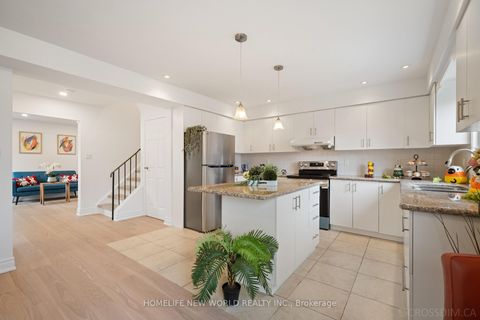 Photo 9 at 20 Calora Court, L'Amoreaux, Toronto