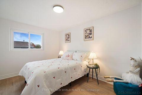 Photo 19 at 20 Calora Court, L'Amoreaux, Toronto