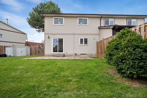 Photo 31 at 20 Calora Court, L'Amoreaux, Toronto