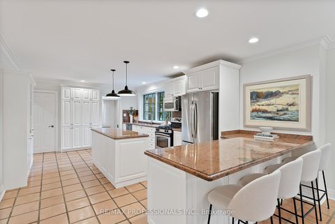 Photo 11 at 2 Canterbury Road, Humber Valley, Toronto