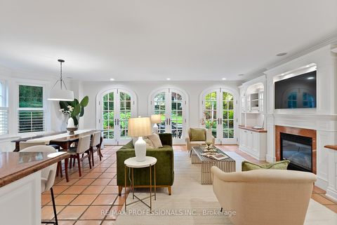 Photo 13 at 2 Canterbury Road, Humber Valley, Toronto