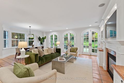 Photo 14 at 2 Canterbury Road, Humber Valley, Toronto