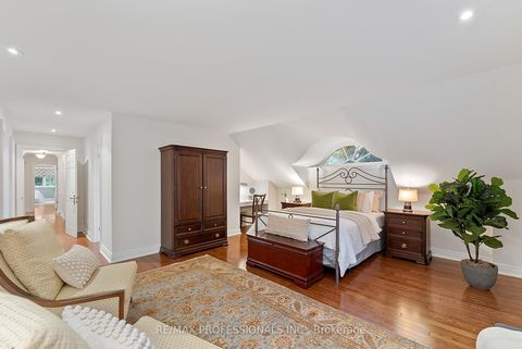 Photo 20 at 2 Canterbury Road, Humber Valley, Toronto