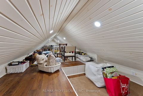 Photo 30 at 2 Canterbury Road, Humber Valley, Toronto