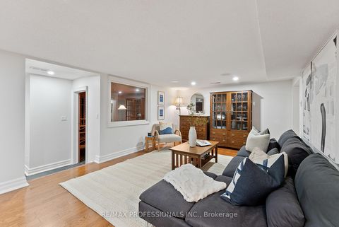 Photo 35 at 2 Canterbury Road, Humber Valley, Toronto