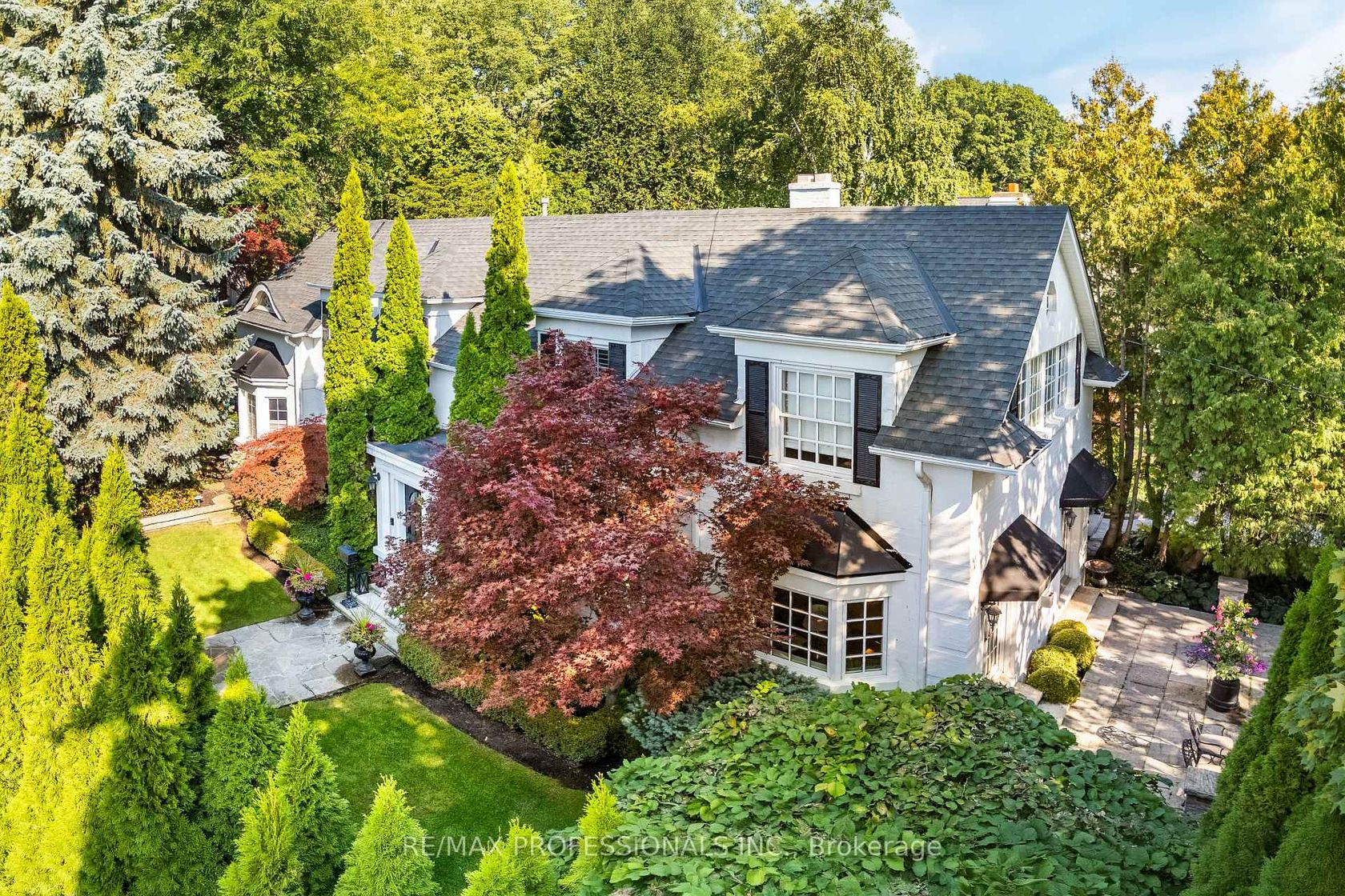 2 Canterbury Road, Humber Valley, Toronto 