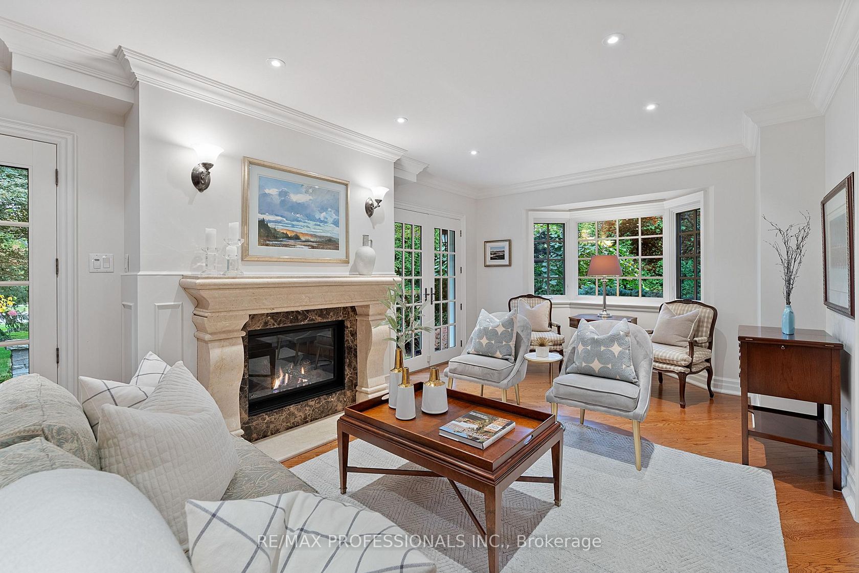 Photo 4 at 2 Canterbury Road, Humber Valley, Toronto Photo 4 at 2 Canterbury Road, Humber Valley, Toronto