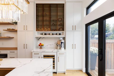 Photo 5 at 269 Euclid Avenue, Bellwoods, Toronto