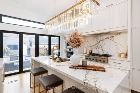 Photo 6 at 269 Euclid Avenue, Bellwoods, Toronto