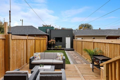 Photo 7 at 269 Euclid Avenue, Bellwoods, Toronto