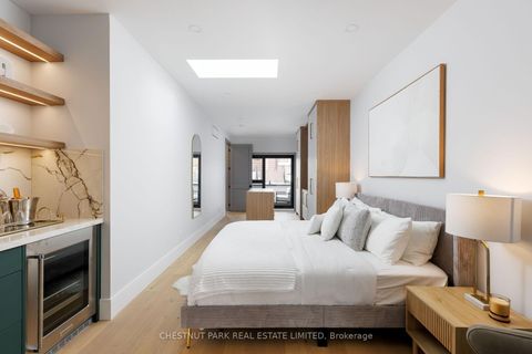 Photo 27 at 269 Euclid Avenue, Bellwoods, Toronto