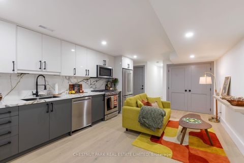 Photo 43 at 269 Euclid Avenue, Bellwoods, Toronto