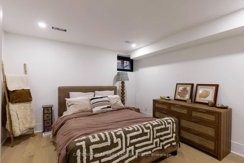 Photo 45 at 269 Euclid Avenue, Bellwoods, Toronto