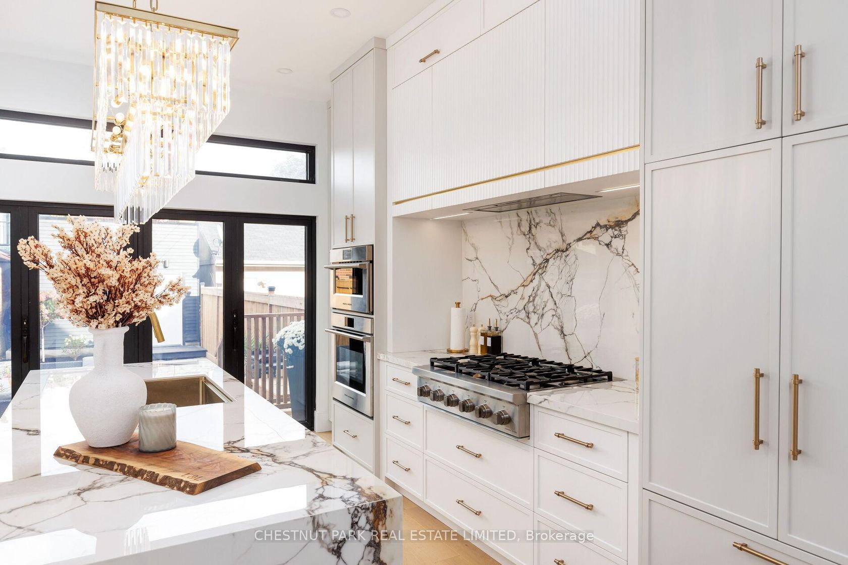 Photo 3 at 269 Euclid Avenue, Bellwoods, Toronto Photo 3 at 269 Euclid Avenue, Bellwoods, Toronto