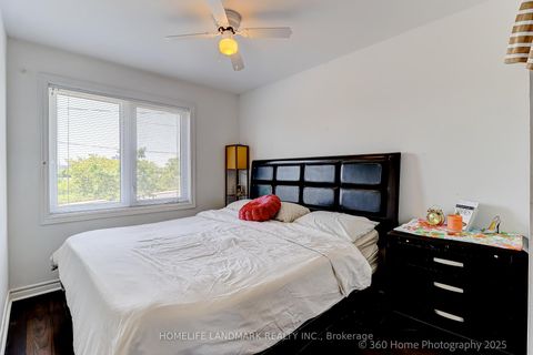 Photo 11 at 3 - 361 Birchmount Road, Cliffside, Toronto