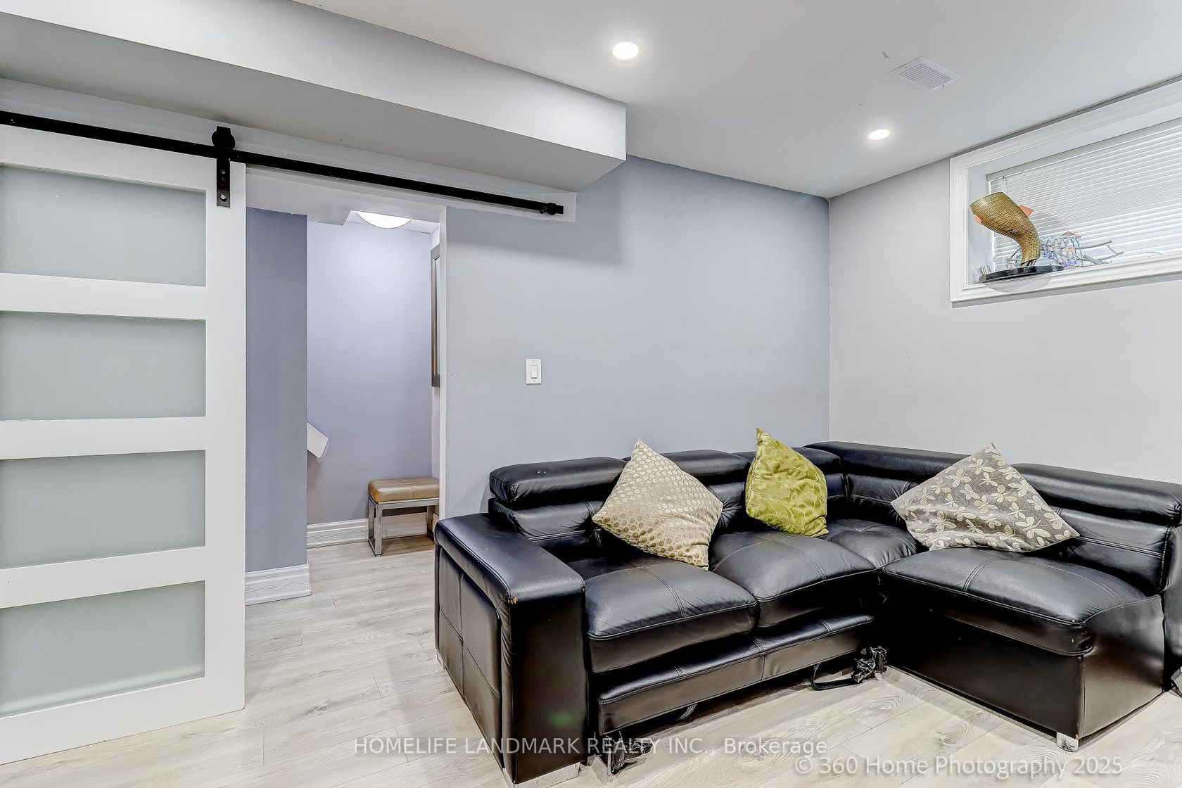 Photo 8 at 3 - 361 Birchmount Road, Cliffside, Toronto Photo 8 at 3 - 361 Birchmount Road, Cliffside, Toronto