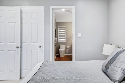 Photo 23 at 332 Rosegate Way N, WC Wedgewood Creek, Oakville