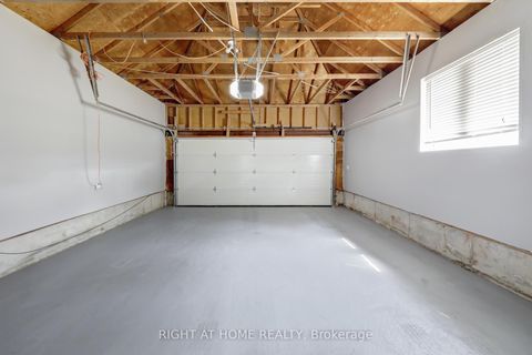 Photo 29 at 332 Rosegate Way N, WC Wedgewood Creek, Oakville