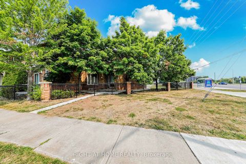 Photo 32 at 332 Rosegate Way N, WC Wedgewood Creek, Oakville