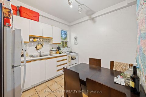 Photo 10 at 935 Bathurst Street, Annex, Toronto