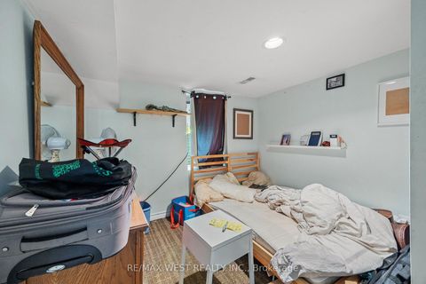 Photo 13 at 935 Bathurst Street, Annex, Toronto