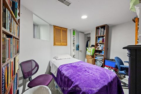 Photo 14 at 935 Bathurst Street, Annex, Toronto
