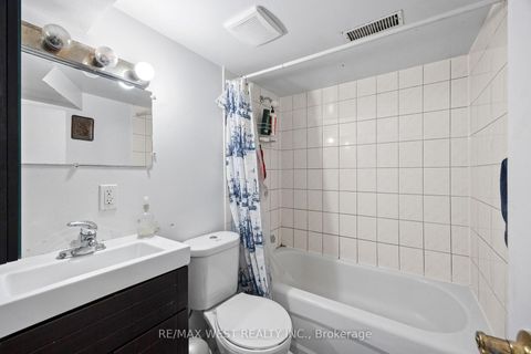 Photo 15 at 935 Bathurst Street, Annex, Toronto