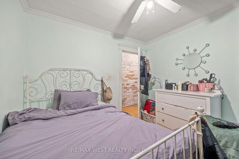 Photo 23 at 935 Bathurst Street, Annex, Toronto