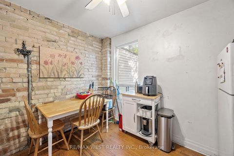 Photo 27 at 935 Bathurst Street, Annex, Toronto