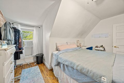 Photo 31 at 935 Bathurst Street, Annex, Toronto