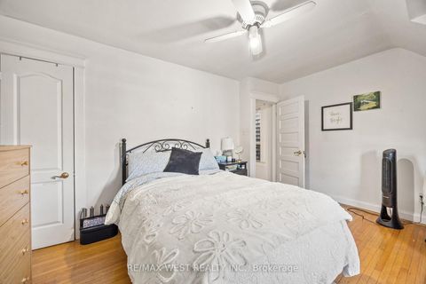 Photo 33 at 935 Bathurst Street, Annex, Toronto