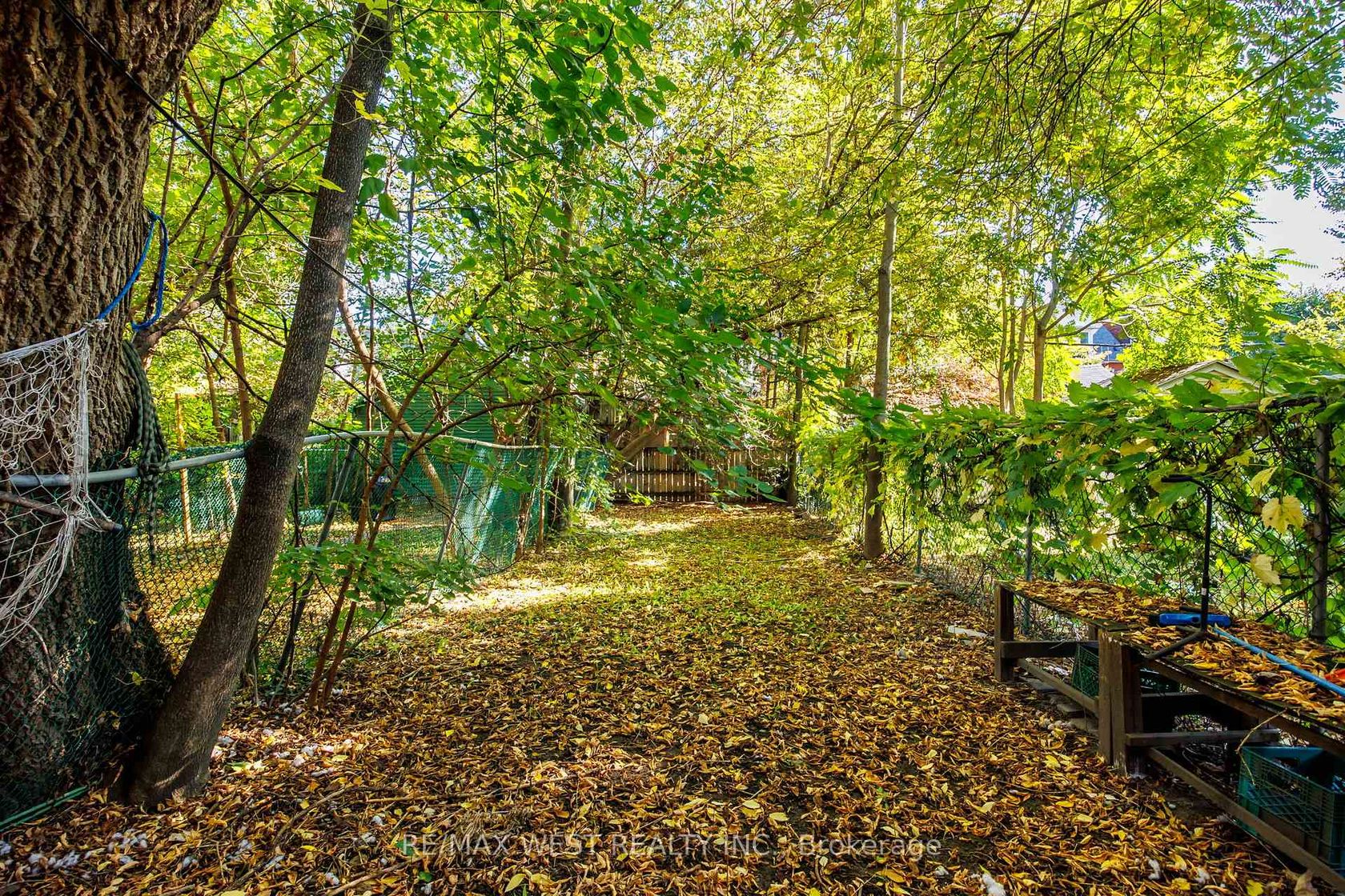 Photo 38 at 935 Bathurst Street, Annex, Toronto Photo 38 at 935 Bathurst Street, Annex, Toronto