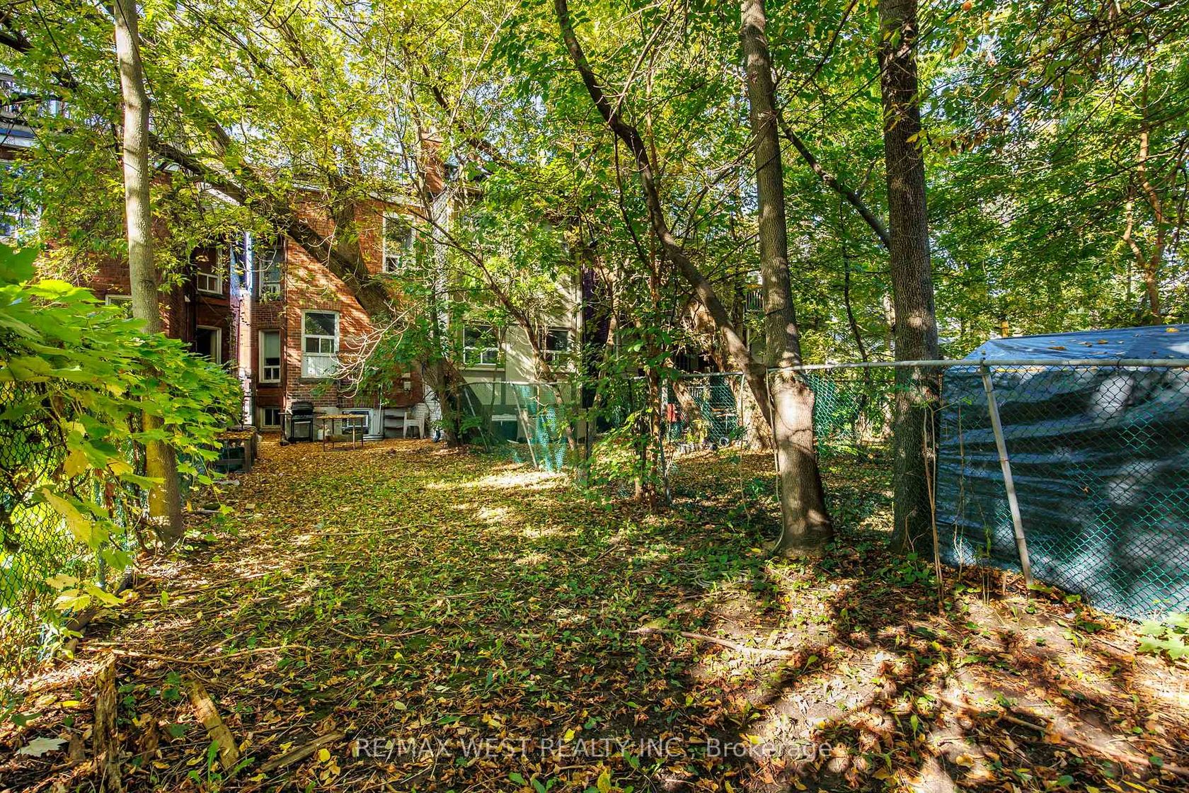 Photo 39 at 935 Bathurst Street, Annex, Toronto Photo 39 at 935 Bathurst Street, Annex, Toronto