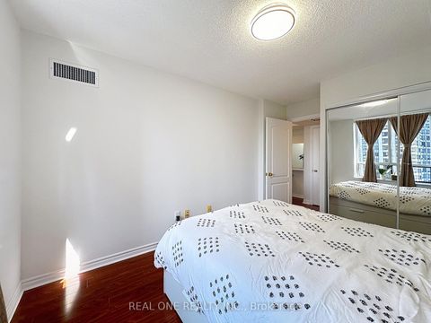 Photo 16 at 1708 - 18 Sommerset Way, Willowdale East, Toronto