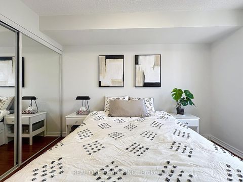 Photo 17 at 1708 - 18 Sommerset Way, Willowdale East, Toronto