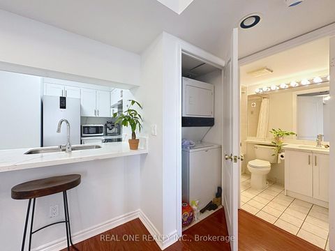 Photo 19 at 1708 - 18 Sommerset Way, Willowdale East, Toronto