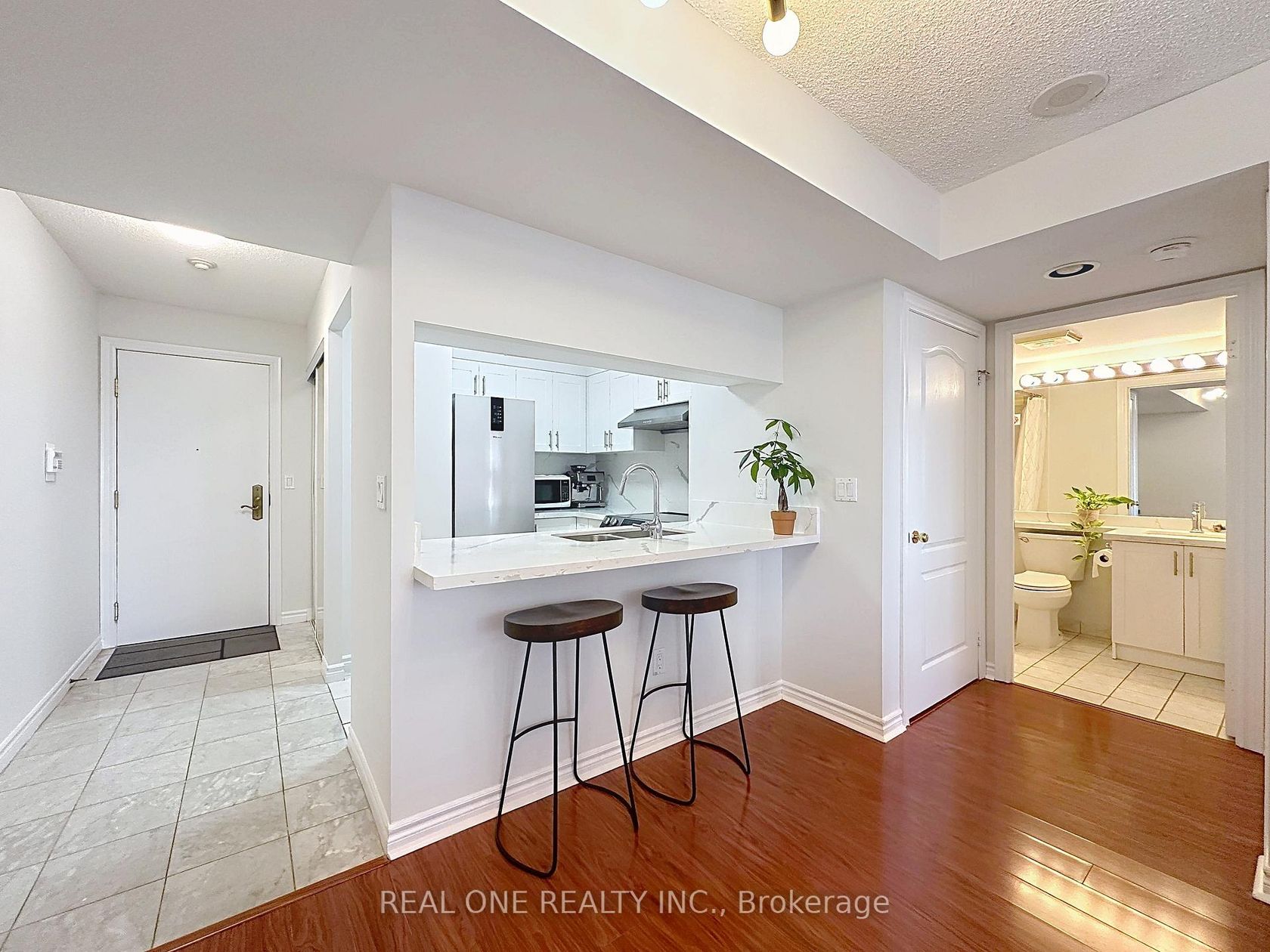 Photo 9 at 1708 - 18 Sommerset Way, Willowdale East, Toronto Photo 9 at 1708 - 18 Sommerset Way, Willowdale East, Toronto