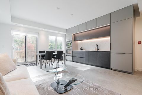 Photo 7 at 1 - 851 Sheppard Avenue W, Bathurst Manor, Toronto