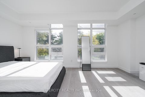 Photo 14 at 1 - 851 Sheppard Avenue W, Bathurst Manor, Toronto