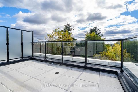 Photo 25 at 1 - 851 Sheppard Avenue W, Bathurst Manor, Toronto