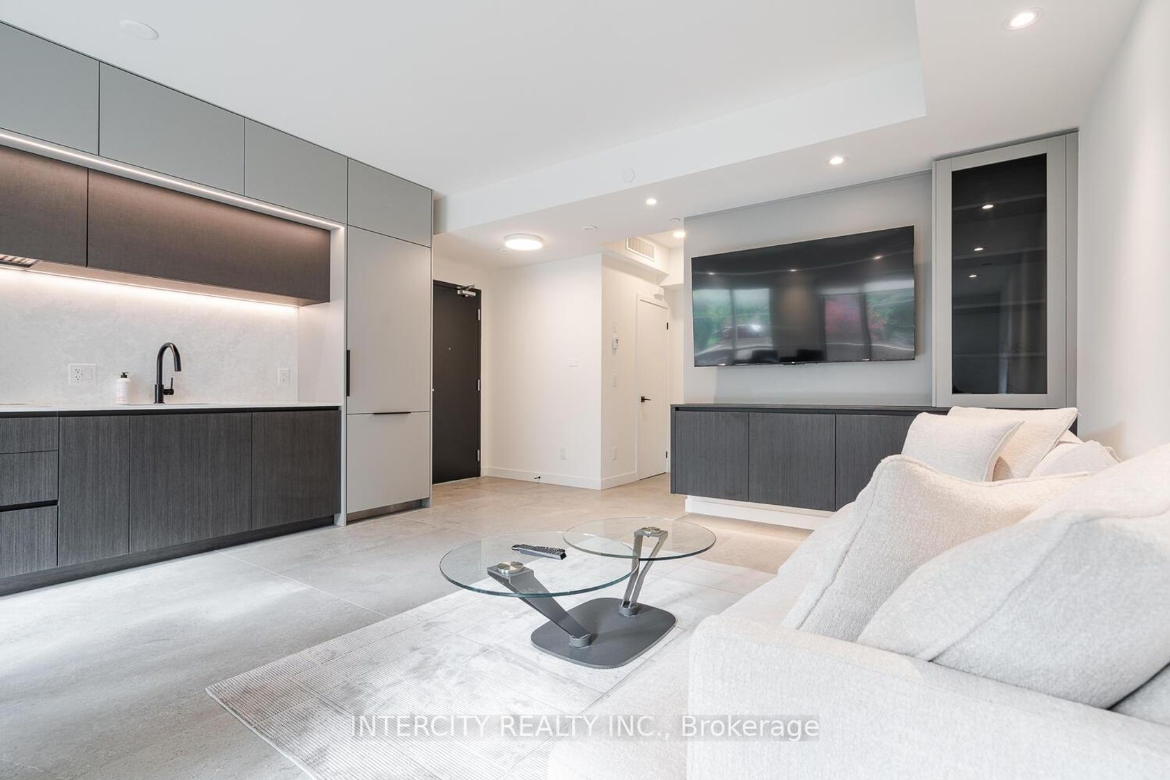 Photo 6 at 1 - 851 Sheppard Avenue W, Bathurst Manor, Toronto Photo 6 at 1 - 851 Sheppard Avenue W, Bathurst Manor, Toronto