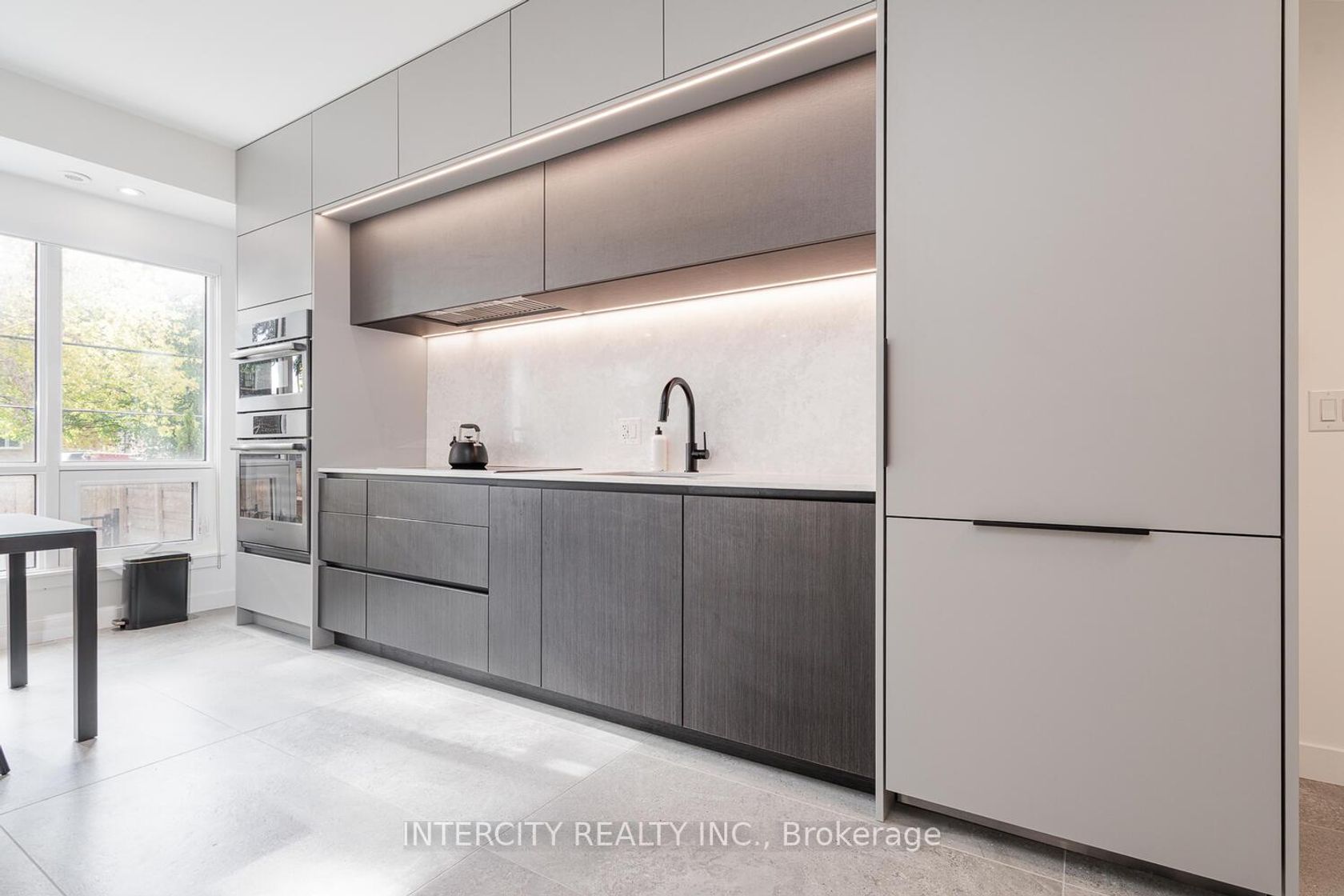 Photo 8 at 1 - 851 Sheppard Avenue W, Bathurst Manor, Toronto Photo 8 at 1 - 851 Sheppard Avenue W, Bathurst Manor, Toronto