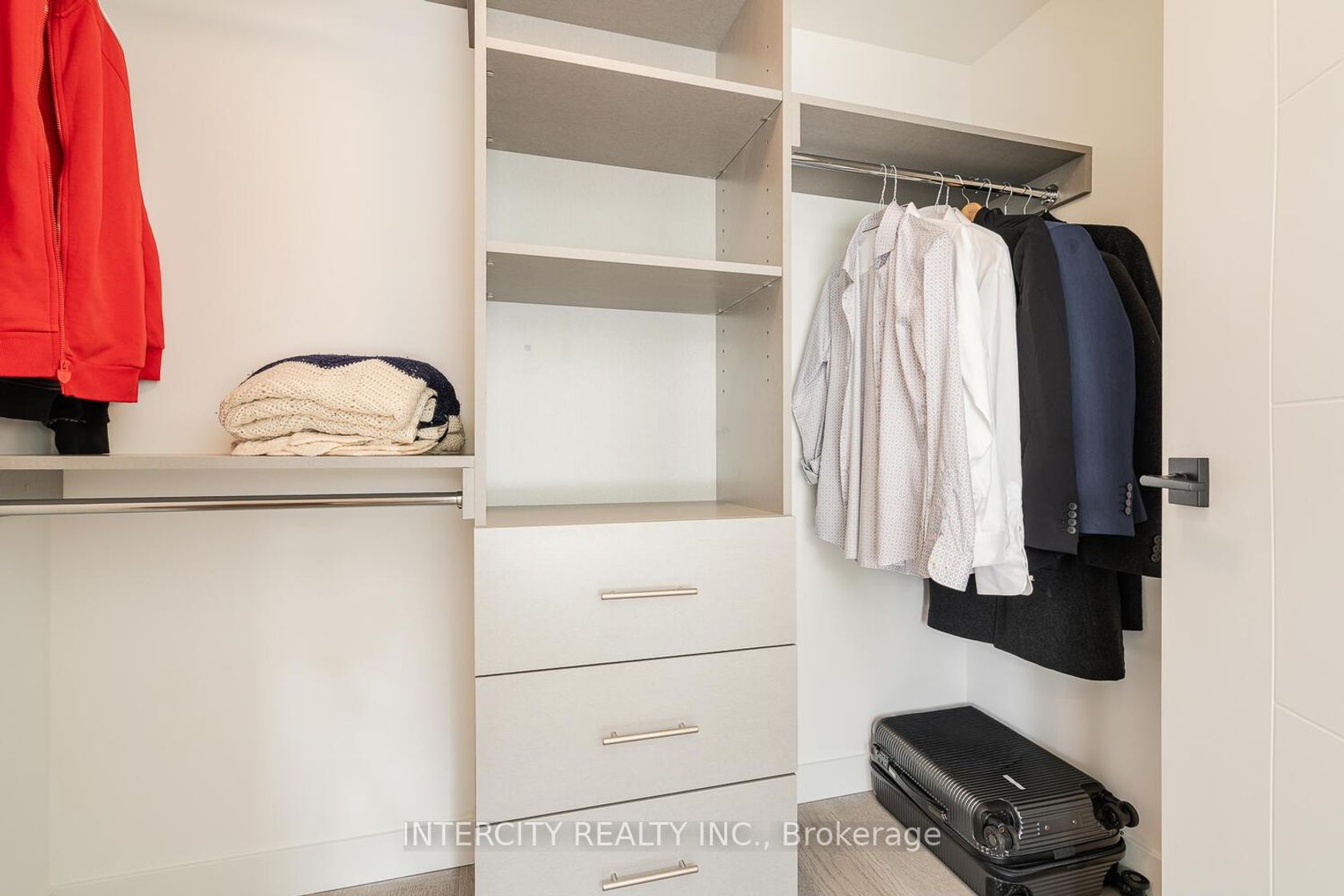 Photo 16 at 1 - 851 Sheppard Avenue W, Bathurst Manor, Toronto Photo 16 at 1 - 851 Sheppard Avenue W, Bathurst Manor, Toronto