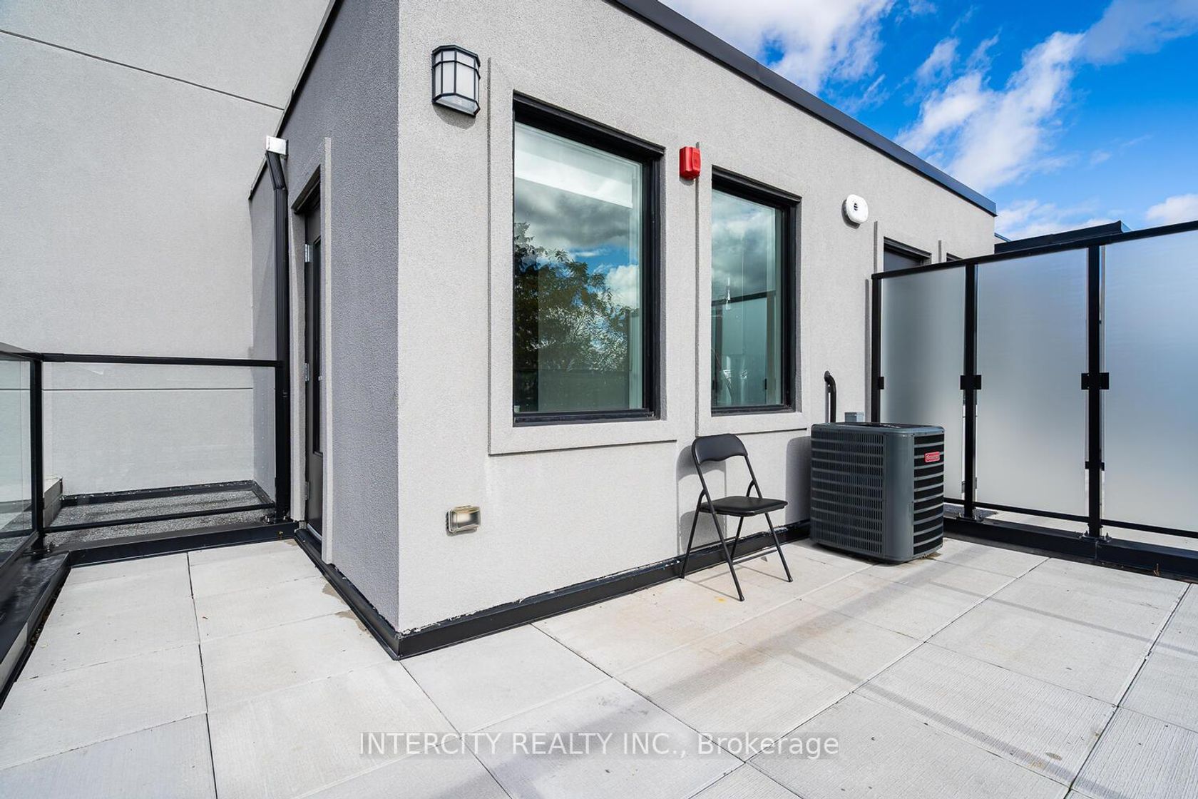 Photo 23 at 1 - 851 Sheppard Avenue W, Bathurst Manor, Toronto Photo 23 at 1 - 851 Sheppard Avenue W, Bathurst Manor, Toronto