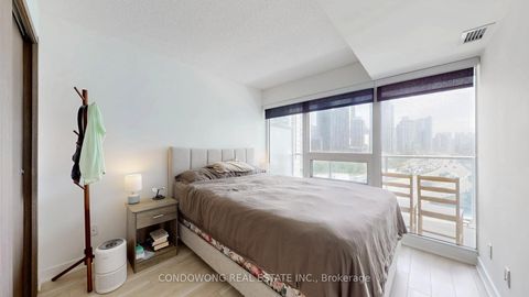 Photo 5 at 911 - 17 Bathurst Street, Waterfront Communities C1, Toronto