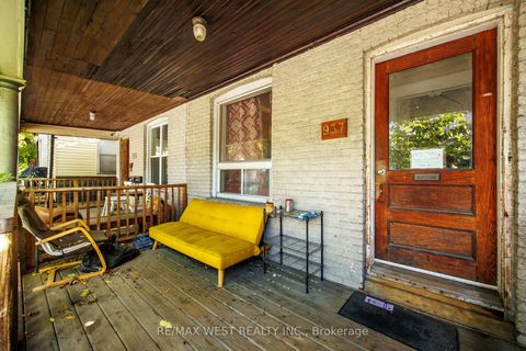 Photo 2 at 937 Bathurst Street, Annex, Toronto Photo 2 at 937 Bathurst Street, Annex, Toronto