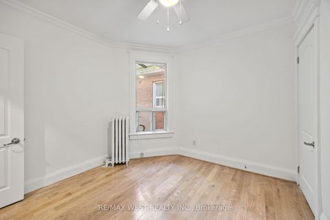 Photo 9 at 937 Bathurst Street, Annex, Toronto Photo 9 at 937 Bathurst Street, Annex, Toronto