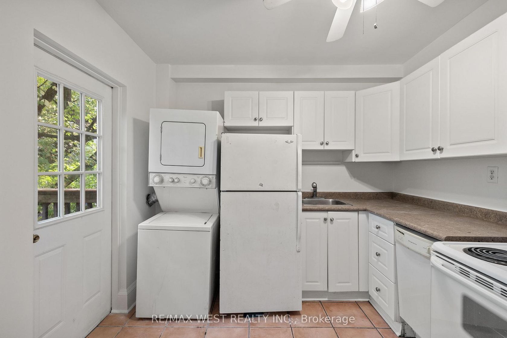 Photo 14 at 937 Bathurst Street, Annex, Toronto Photo 14 at 937 Bathurst Street, Annex, Toronto