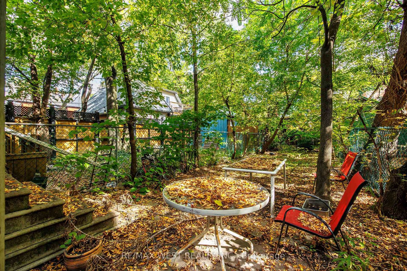 Photo 28 at 937 Bathurst Street, Annex, Toronto Photo 28 at 937 Bathurst Street, Annex, Toronto