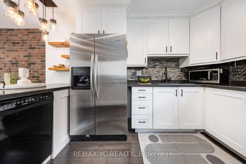 Photo 8 at 242 Milan Street, Moss Park, Toronto